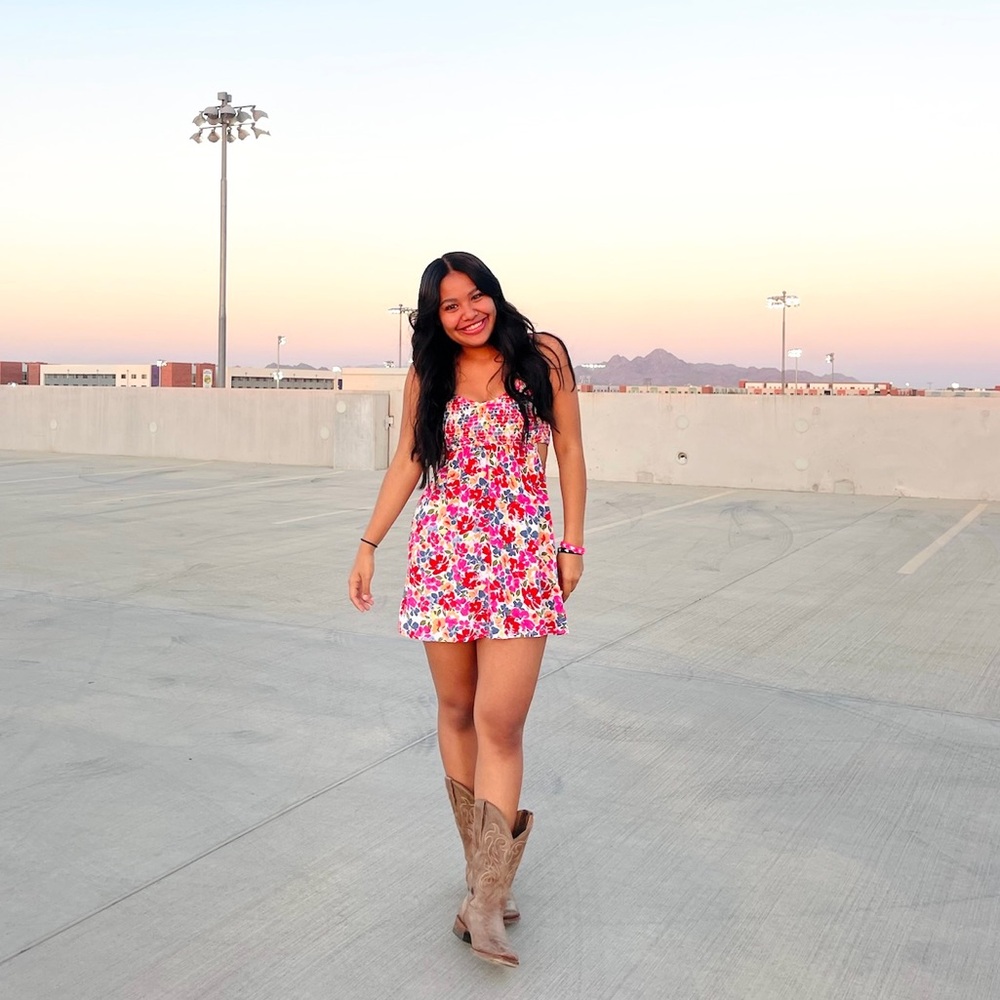 Meet your Posher, Kira